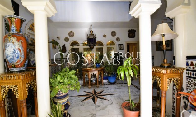 Resale - Villa -
Torrevieja - Torrevieja Centro