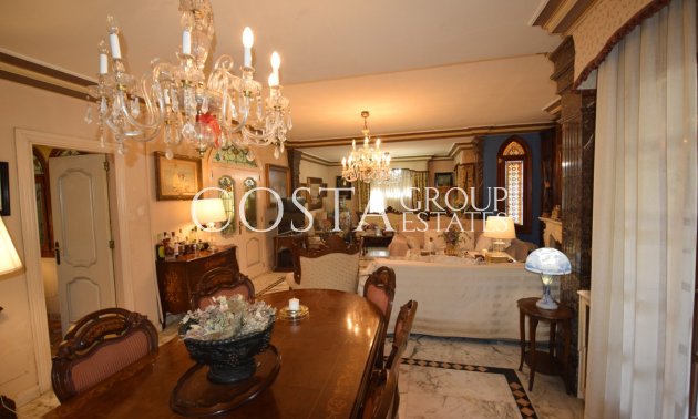 Resale - Villa -
Torrevieja - Torrevieja Centro