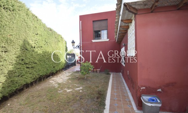 Resale - Villa -
Torrevieja - Torrevieja Centro