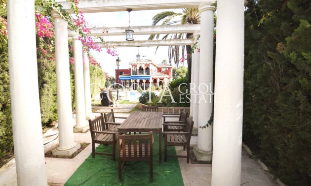 Resale - Villa -
Torrevieja - Torrevieja Centro