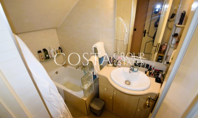 Resale - Villa -
Torrevieja - Torrevieja Centro