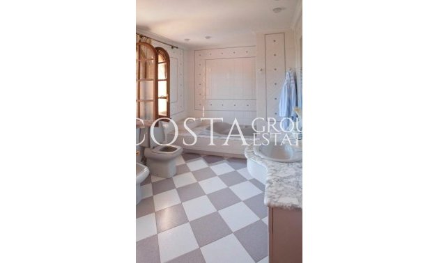 Resale - Villa -
Orihuela - Orihuela Costa