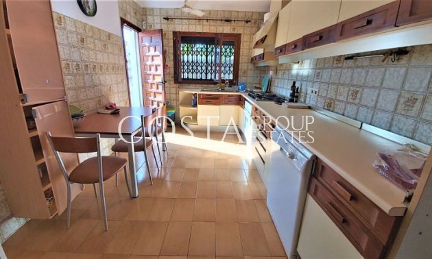 Herverkoop - Villa -
Torrevieja - Torrevieja Centro