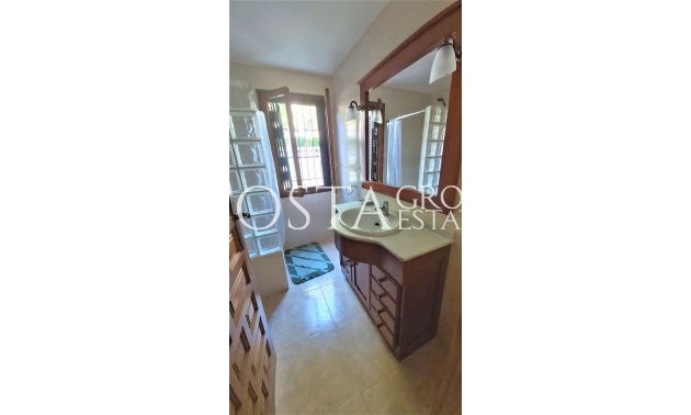 Herverkoop - Villa -
Torrevieja - Torrevieja Centro