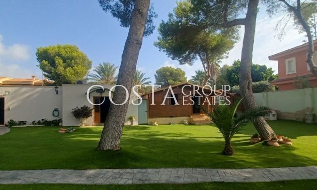 Herverkoop - Villa -
Orihuela - Orihuela Costa