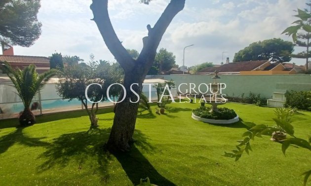 Herverkoop - Villa -
Orihuela - Orihuela Costa