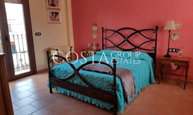 Herverkoop - Villa -
Torrevieja - Torrevieja Centro