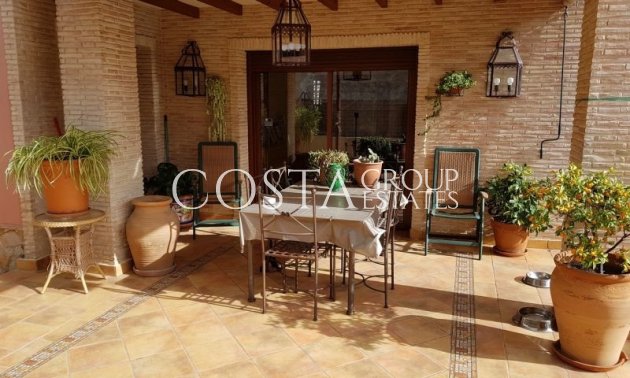 Herverkoop - Villa -
Torrevieja - Torrevieja Centro