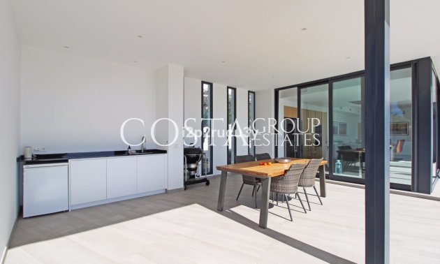 Odsprzedaż - Willa -
Teulada - Moraira