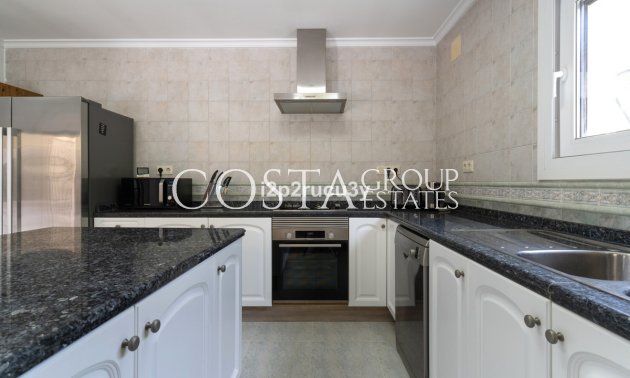 Resale - Villa -
Teulada - Moraira