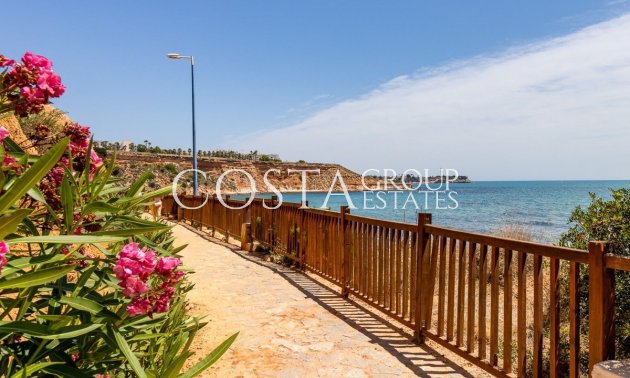 Resale - Apartments -
Orihuela - Campoamor