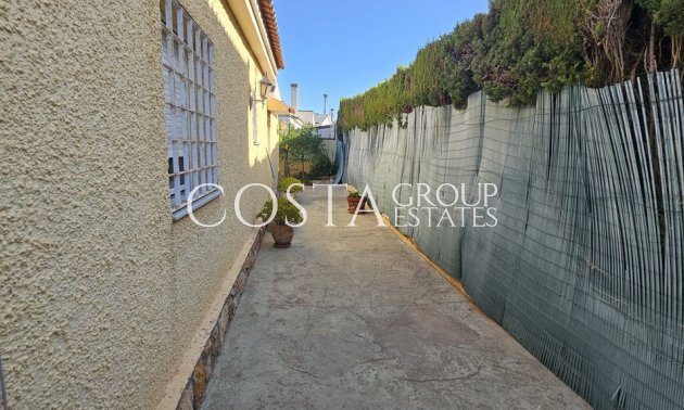 Odsprzedaż - Willa -
Orihuela - Campoamor