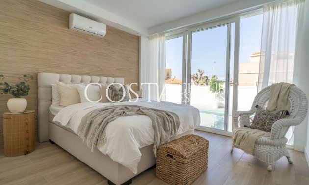 Herverkoop - Villa -
Torrevieja - La Siesta