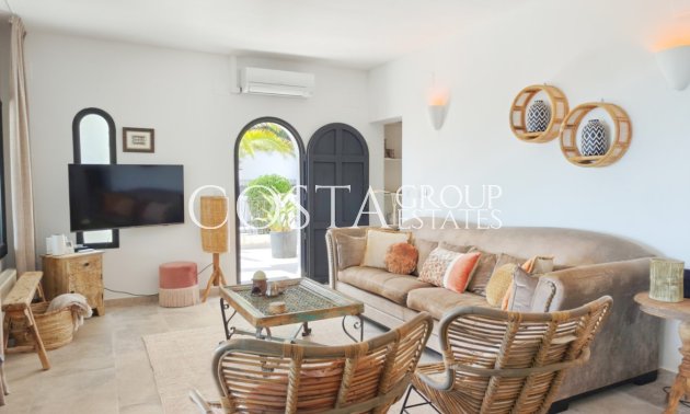 Resale - Villa -
Teulada - Moraira