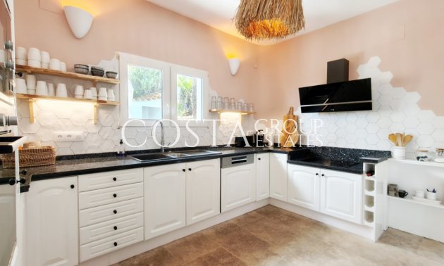 Resale - Villa -
Teulada - Moraira