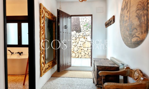 Resale - Villa -
Teulada - Moraira