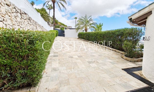 Resale - Villa -
Teulada - Moraira