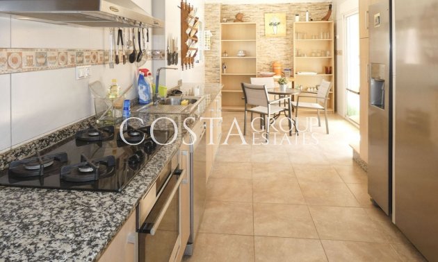 Odsprzedaż - Willa -
Bigastro