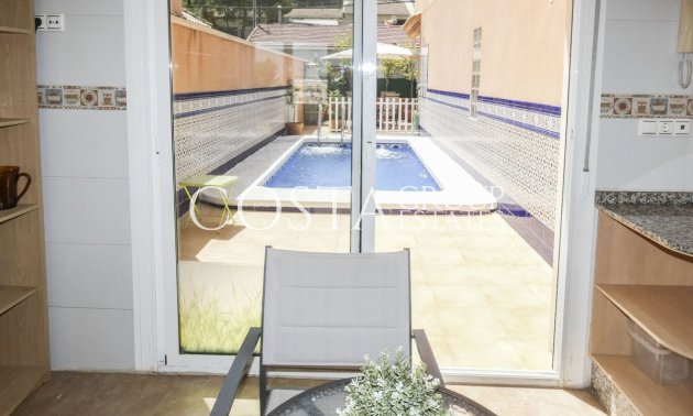 Odsprzedaż - Willa -
Bigastro