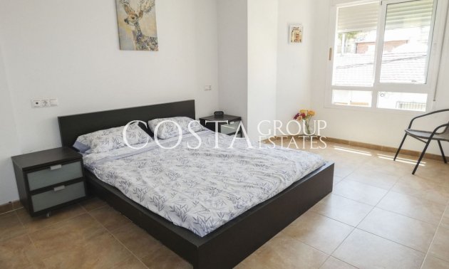 Odsprzedaż - Willa -
Bigastro