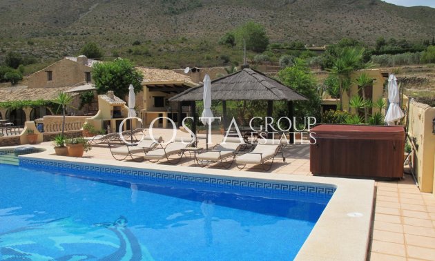 Herverkoop - Villa -
Benissa - Benissa Centro