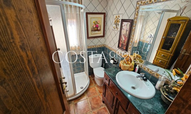 Odsprzedaż - Willa -
Daya Nueva - Daya Nueva Centro