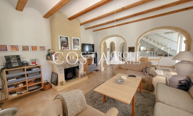 Resale - Villa -
Teulada - Moraira