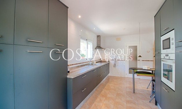 Resale - Villa -
Teulada - Moraira