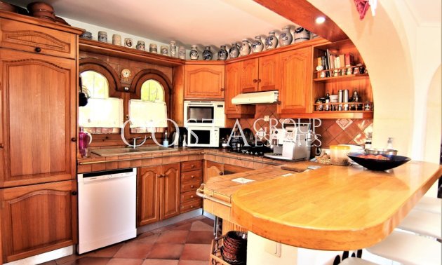 Resale - Villa -
Benissa - Benissa Centro