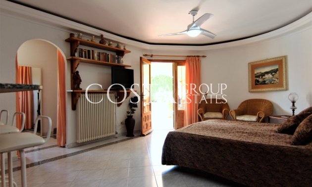 Resale - Villa -
Benissa - Benissa Centro
