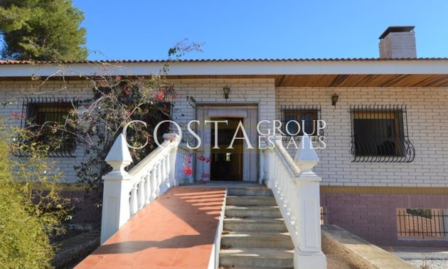 Resale - Villa -
Orihuela - Campoamor