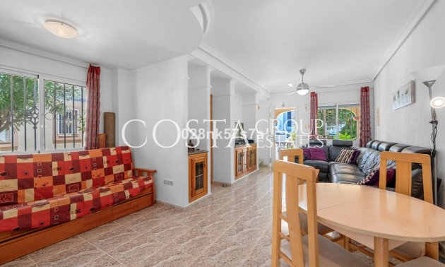 Resale - House -
Orihuela - La Zenia