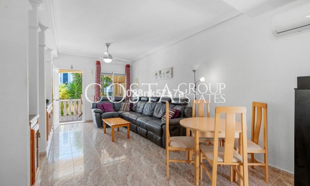 Resale - House -
Orihuela - La Zenia