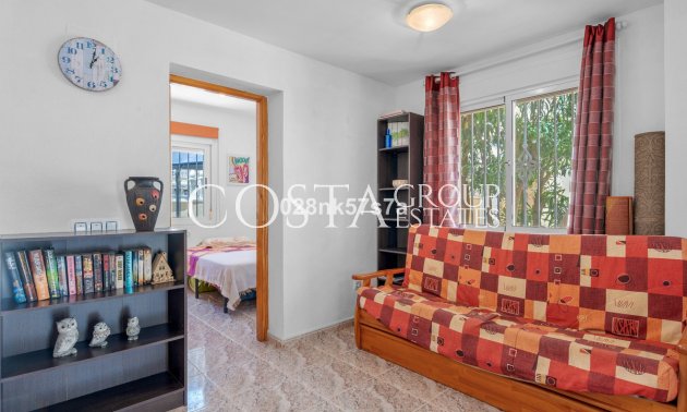 Resale - House -
Orihuela - La Zenia