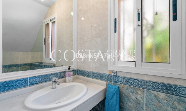 Resale - House -
Orihuela - La Zenia