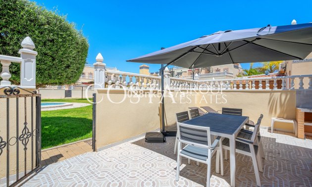 Resale - House -
Orihuela - La Zenia