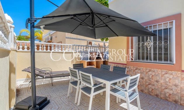 Resale - House -
Orihuela - La Zenia