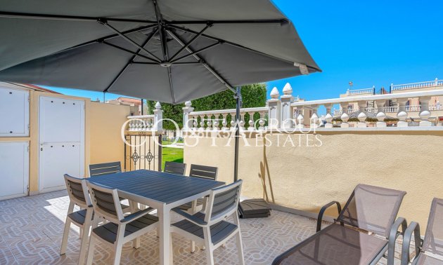 Resale - House -
Orihuela - La Zenia