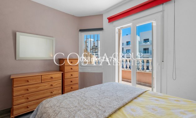 Resale - House -
Orihuela - La Zenia