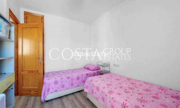Resale - House -
Orihuela - La Zenia