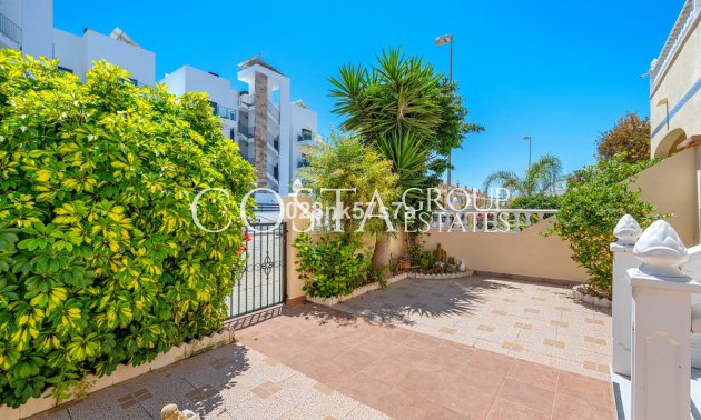 Resale - House -
Orihuela - La Zenia