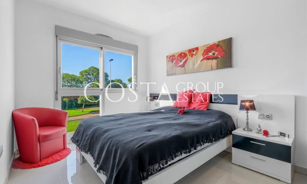 Resale - Apartments -
Orihuela - Punta Prima