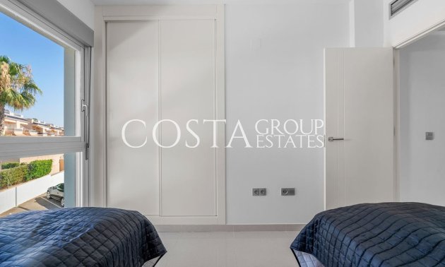 Resale - Apartments -
Orihuela - Punta Prima