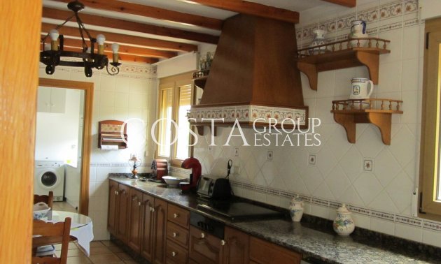 Herverkoop - Villa -
Yecla - Yecla Centro