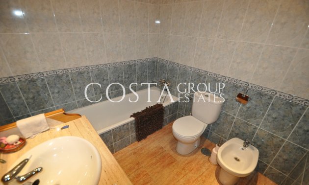 Herverkoop - Huis -
Pinoso - Pinoso Centro