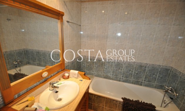 Herverkoop - Huis -
Pinoso - Pinoso Centro