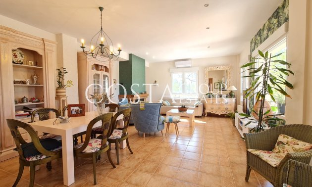 Odsprzedaż - Willa -
Yecla - Yecla Centro