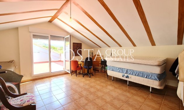 Odsprzedaż - Willa -
Yecla - Yecla Centro