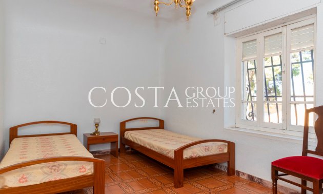 Herverkoop - Villa -
Yecla - Yecla Centro