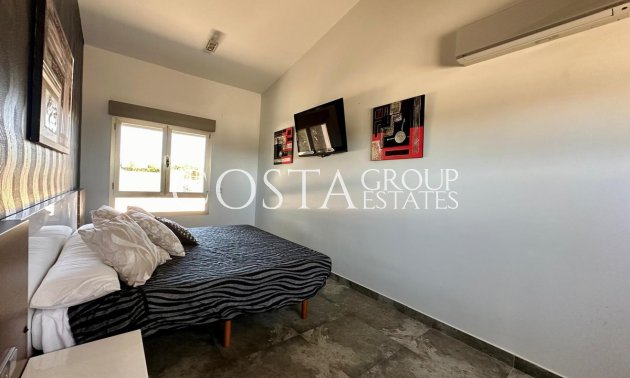 Herverkoop - Villa -
Yecla - Yecla Centro